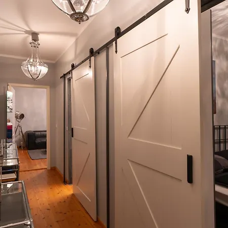 Bevoflats Altbauwohnung Mit Balkon Prenzlauer Berg